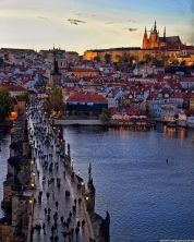 Haga click para ver la imagen ampliada puente-praga.jpg