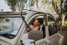 Haga click para ver la imagen ampliada romance-en-2cv.jpg